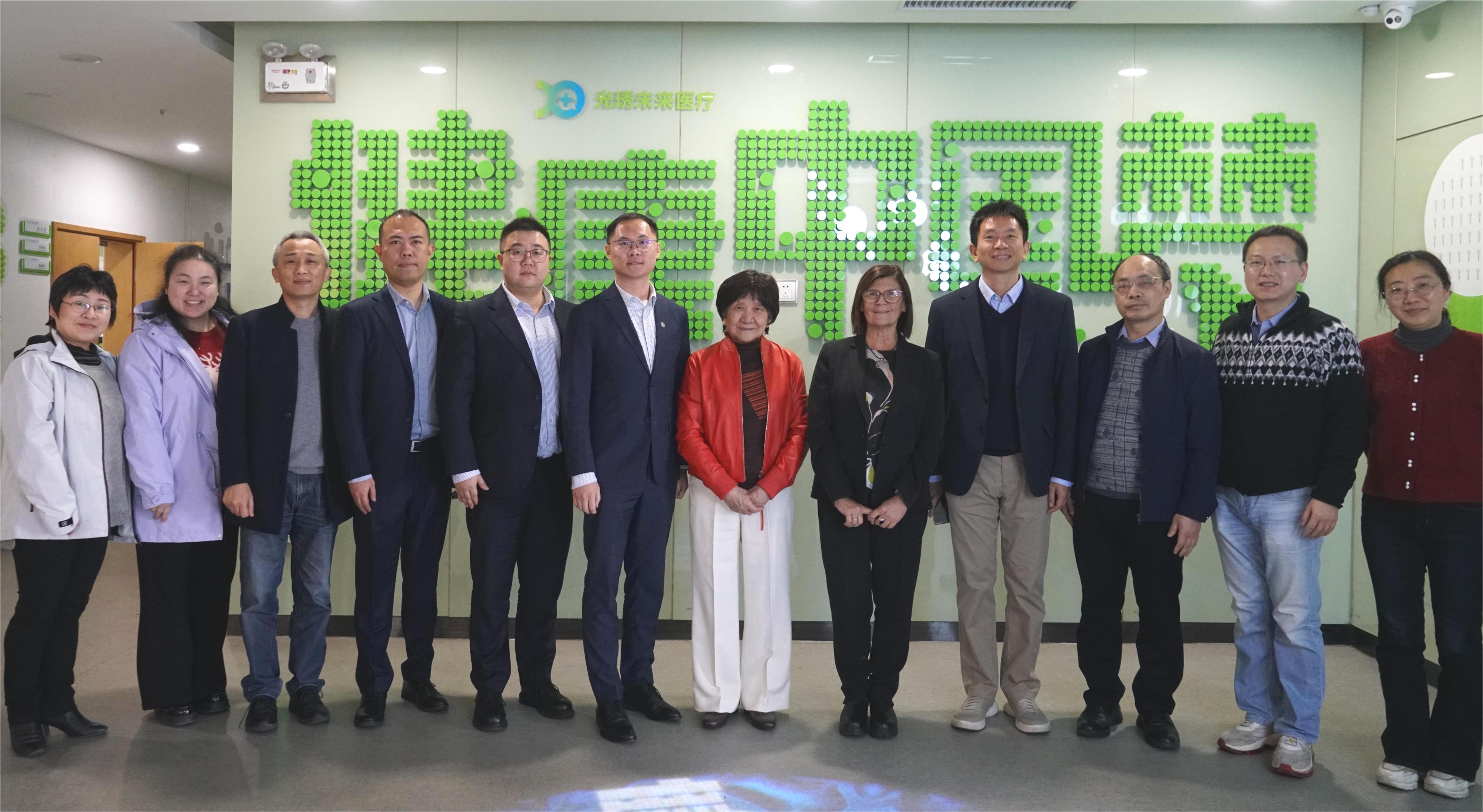 阿根廷Laura院士訪問人類干細(xì)胞國(guó)家工程研究中心