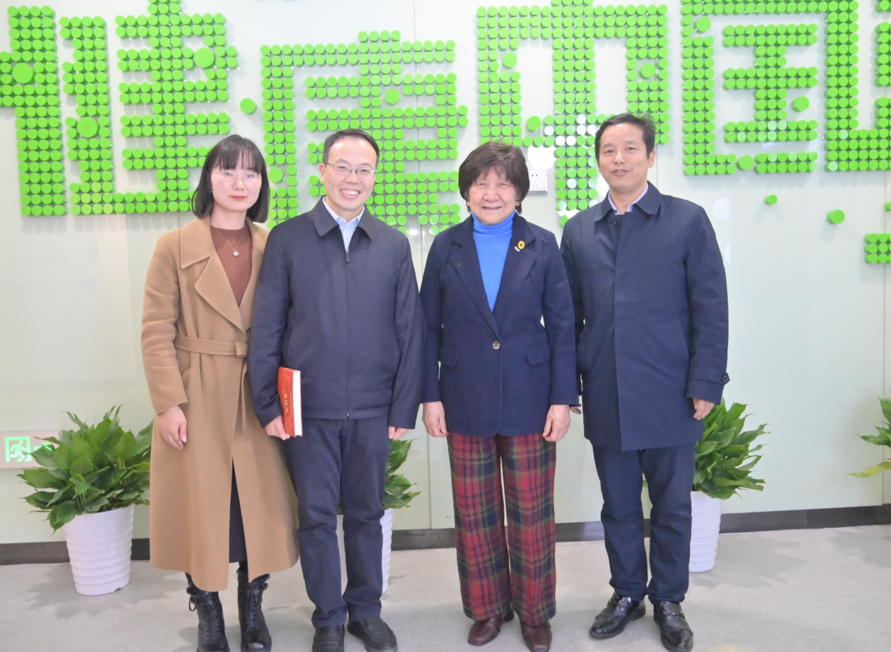 湖南省科協(xié)副主席姚震走訪慰問盧光琇教授